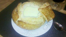 Creme queijo no pão italiano