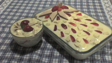 Pavê de morango com chocolate branco