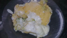 Polenta verde e amarela ao molho branco