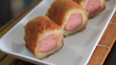 Enroladinho de salsicha frito