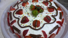 Torta de morango ao toque de chocolate