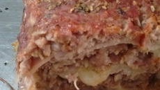 Carne moída recheada, assada no forno