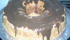 Bolo de amendoim simples