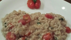 Risoto musarela de bufala, rúcula e tomate cereja