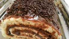 Rocambole de brigadeiro