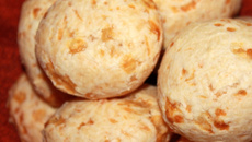 Pão de queijo fácil