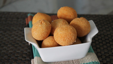 Bolinha de queijo