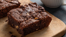 Brownie de 3 ingredientes sem glúten e sem lactose