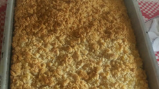 Cuca de manteiga com abacaxi