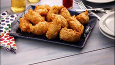 Bolinho de mandioca com atum