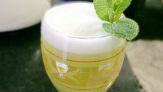 Suco de abacaxi com hortelã do Miguel 