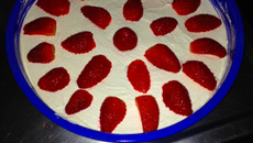 Pavê de morango, creme e chantily