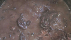 Feijoada na panela de pressão elétrica (rápida)