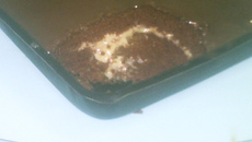 Bolo de chocolate com recheio de limão