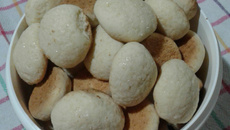 Biscoito de amido de milho amanteigado