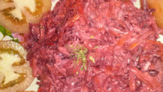 Salada de beterraba e cenoura com maionese