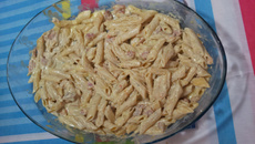 Penne ao molho gorgonzola com bacon
