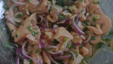 Marinado de salmão com molho de ostras