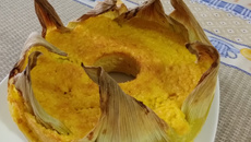 Bolo pamonha na palha do milho