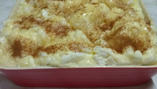 Arroz doce com ovos nevados