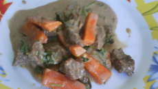 Carne com vinho tinto seco