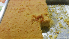 Broa de fubá com milho verde