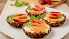 Tortinha de granola e limão