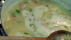 Creme de mandioca com linguiça calabresa