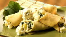 Panqueca de pêra, agrião e queijo branco