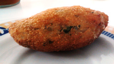 Bolinho de arroz recheado