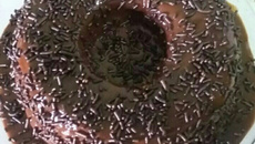 Bolo de chocolate sem farinha e leite