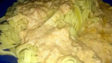 Penne ao molho branco com atum