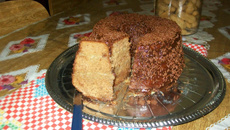 Calda leve de chocolate para bolo