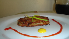 Batata rosti recheada com bacon e provolone