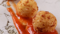 Bolinho de tapioca com queijo coalho
