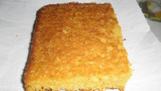 Bolo de milho com queijo