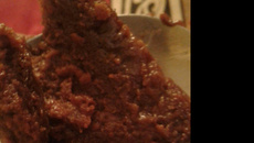 Brigadeirão de morangos - não leva ao forno