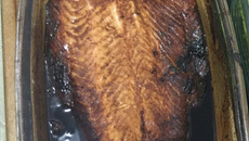 Salmão ao molho shoyu