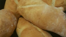 Pão caseiro simples