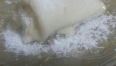 Panqueca doce com recheio de beijinho