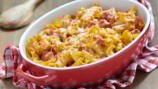 Macarrão ao forno com bacon e mussarela