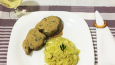 Medalhão ao molho Roquefort