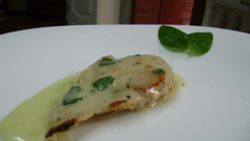 Filé de frango com molho de mostarda, vinho branco e arroz integral