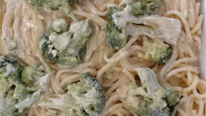 Macarrão com brócolis