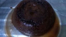 Pudim de caneca sem leite condensado (de leite e de chocolate)