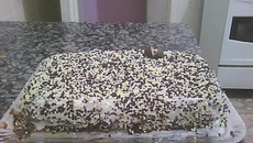 Bolo caseiro de chocolate branco trufado para festa