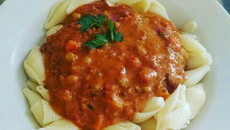 Macarrão ao molho de sardinha