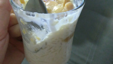 Arroz-doce cremoso com doce de leite