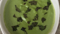 Creme de alho com hortelã