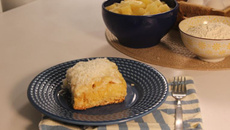 Bolo gelado de abacaxi